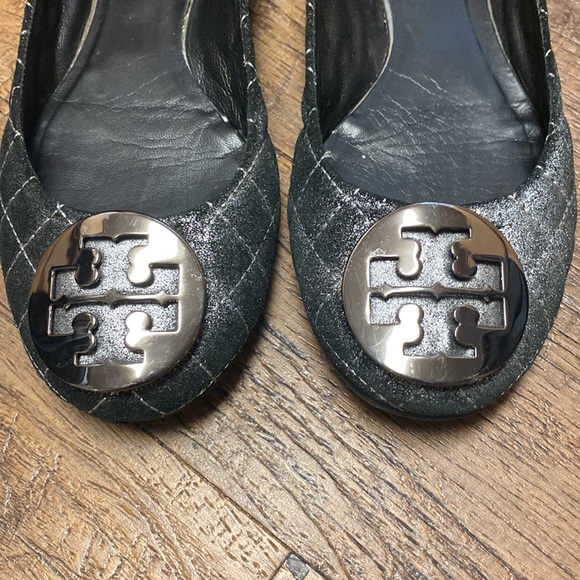 Tory Burch Quinn Ballet Suede Quilted Black + Silver Ballett Flats 8 - Picture 3 of 11